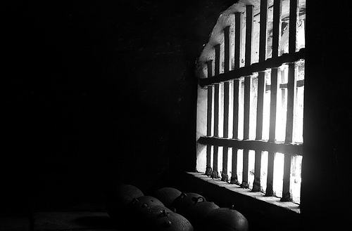 Gambar: KISAH_penjara