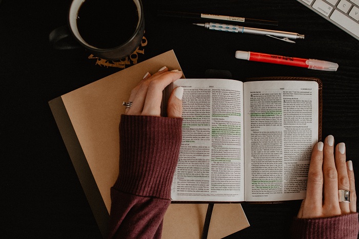 10 Alasan Teratas Mengapa Orang Tidak Membaca Alkitab Secara Teratur |  #ayo_PA!