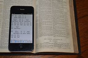 Gambar: Alkitab Digital