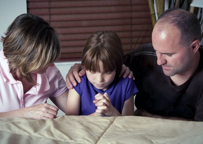 Mengajari anak berdoa